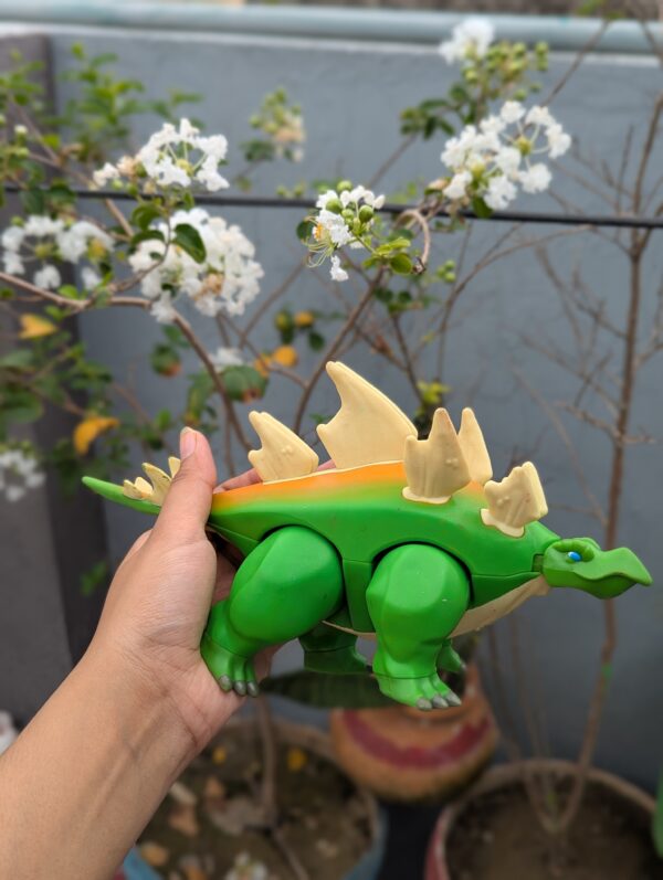 Adjustable dinosaur