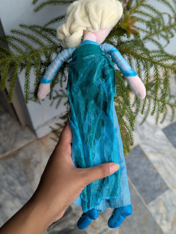 Elsa and Ana plush dolls 2 - Image 3