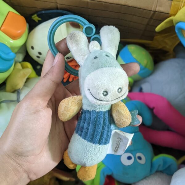 Donkey crib hanging