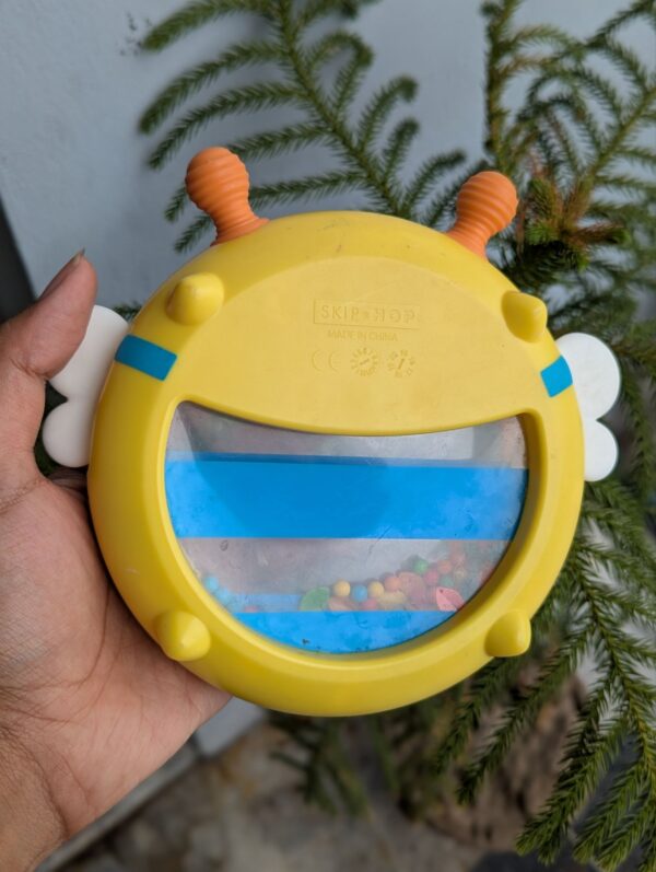Bee rattle - Image 3