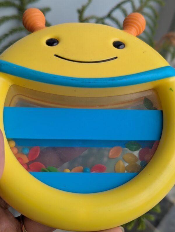 Bee rattle - Image 2