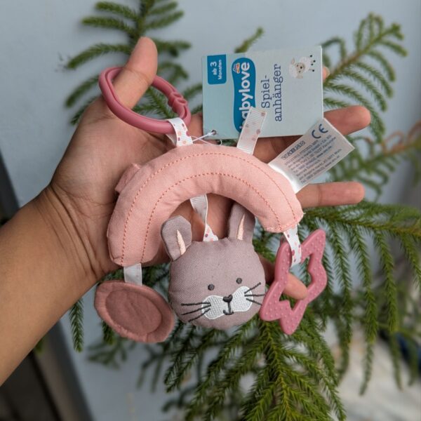 Baby love hanging (New)