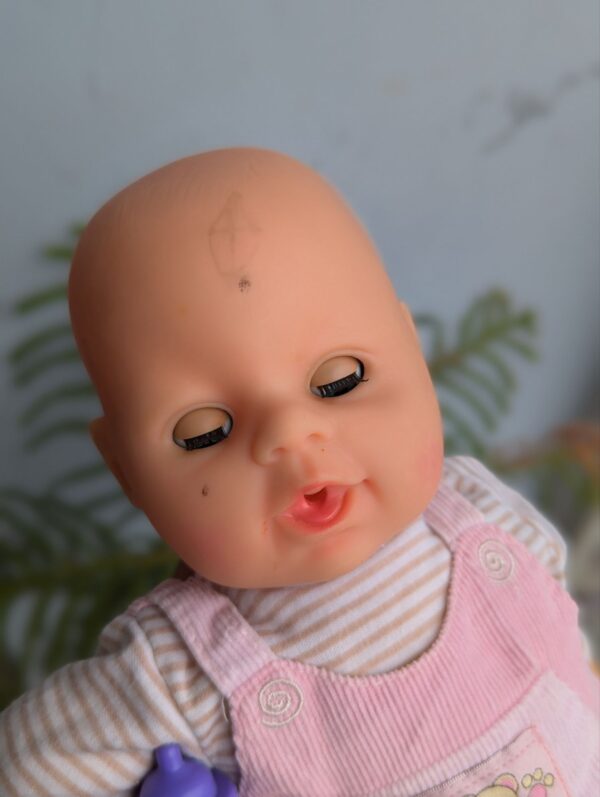 Baby doll with feeder - Image 4