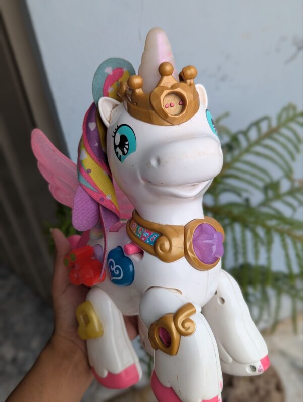 Vtech Starshine the Bright Lights Unicorn - Image 5