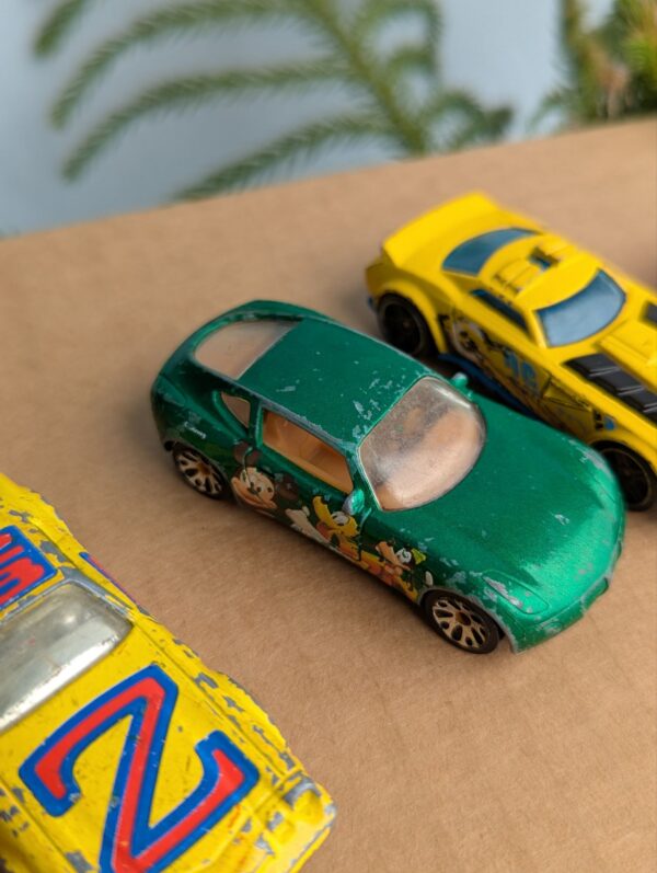 Pack of 4 metal sports car - Image 4