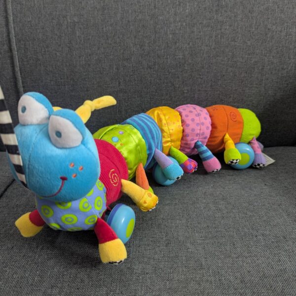 Suncrest Garden Pals | Rattle toy